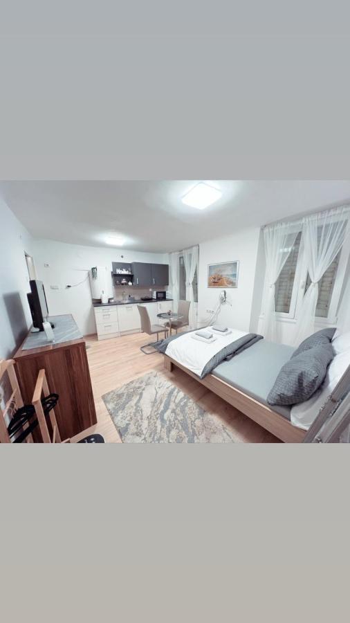 Apartments Isra Пиран Экстерьер фото